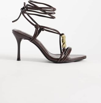 Simmi London Simmi London - Zaria - Sandali con tacco marroni allacciati alla gamba con dettaglio oro-Marrone