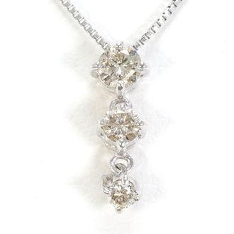 C&A Unbranded (18K) Necklace (Pre-Owned)