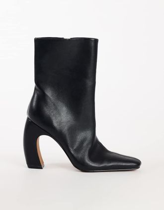Topshop Karter stivaletti alla caviglia con tacco curvo in similpelle elasticizzata nera-Nero
