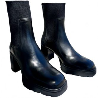 Homers Susan Heeled Boots In Supreme Black