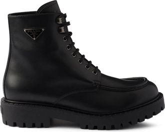 Prada Laarzen met chunky zool - Zwart