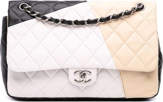 Chanel Pre-owned Womens Classic Flap Shoulder Bag Quilted - White Leather - One Size