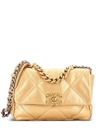 Chanel 19 Flap Bag Quilted Leather Medium crossbody bag - Gold