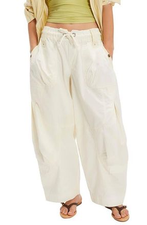 Free People Onset Cotton Twill Parachute Pants in Tofu at Nordstrom, Size X-Small
