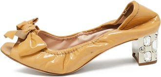 Miu Miu Pumps verniciate - Toni neutri