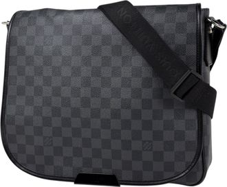 Louis Vuitton Black Damier Graphite Messenger Bag Shoulder Bag (Pre-Owned)