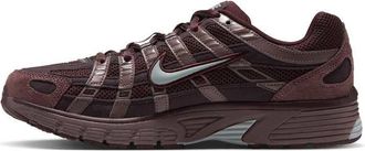 Nike P-6000 sneakers in bordeaux e blu-Rosso
