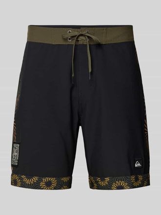 Quiksilver Regular Fit Shorts mit Logo-Patch Modell Nomad in BLACK, Gr&ouml;&szlig;e 30