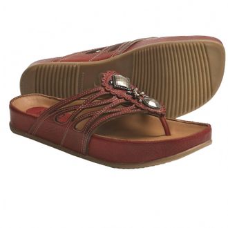 Earth Womens Rhyme Sandal In Rosso Worn Saddle