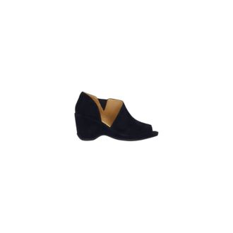 L'Amour Des Pieds Womens Oksana Sandals In Black Kidsuede