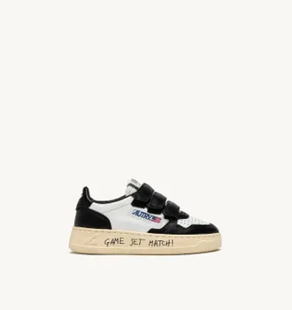 Autry MEDALIST KIDSTRIPES LOW SNEAKERS IN WHITE AND BLACK LEATHER WITH LETTERING