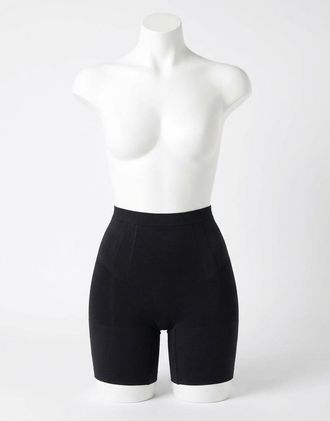 Spanx Womens Oncore Mid-Thigh Short In Very Black