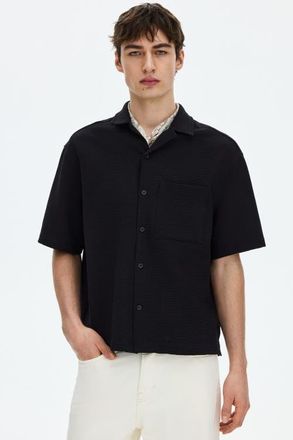H&M Relaxed Fit Waffled Resort Shirt in Black at Nordstrom, Size X-Large