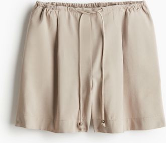 H&M Bundfaltenshorts - Beige
