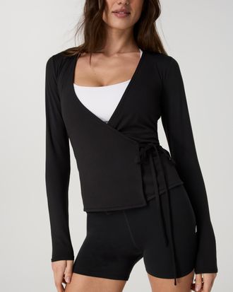 Vuori Clothing Long Sleeve Halo Wrap Top | Solid Black | XS, Size Extra Small