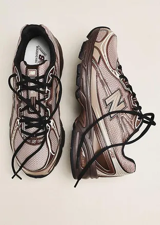 New Balance 740 Sneakers