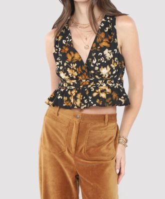 Sadie & Sage With Ease Vneck Peplum Top In Black Multi