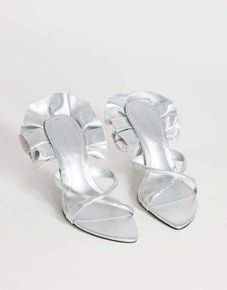 Topshop Ophelia - Sandali con tacco alto in vera pelle argento con volant