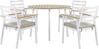Beliani Conjunto De Jard&iacute;n 4 Plazas Mesa De Metal Aluminio Blanco Madera Clara Sillas Cojines De Asiento Beige Exterior Cavoli