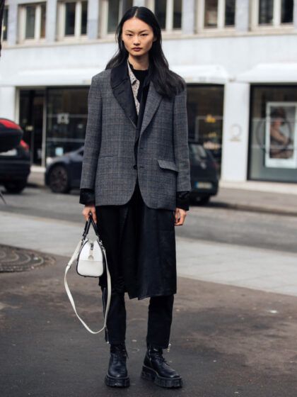 Stile… a strati! La gonna sui pantaloni è il nuovo trend