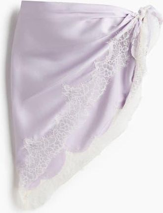 H&M Lace-trimmed Triangle Scarf in Light Purple at Nordstrom
