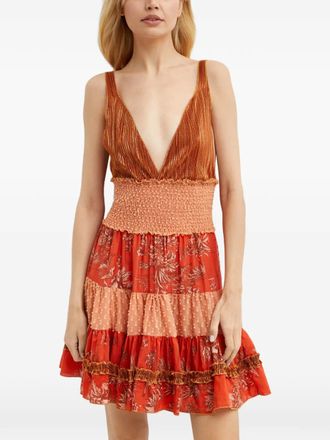 Chio Jurk met ruches en V-hals - Rood