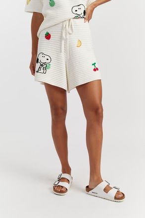 Chinti and Parker Cotton Snoopy Crochet Shorts in Cream at Nordstrom, Size X-Large