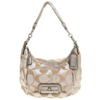 Coach Pre-owned Shoulder Bags, female, Beige, Size: ONE SIZE Pre-owned Leather handbags
