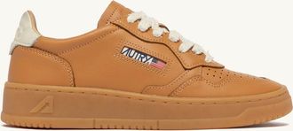 Autry MEDALIST LOW SNEAKERS IN COGNAC AND MARSHMALLOW LEATHER