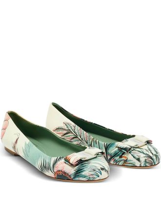 Ferragamo leaf-print ballet flats - women - Calf Leather/Calf Leather/Calf Leather - 37.5 - Neutrals
