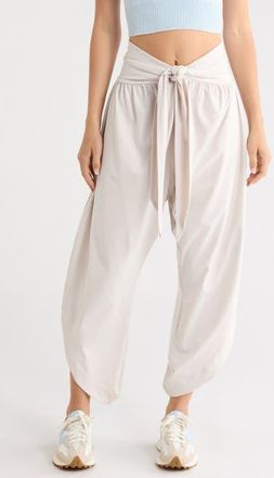 Free People Retreat Yoga Pants in Tofu at Nordstrom, Size X-Large