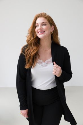 Base Level Curvy Strickjacke BASE LEVEL CURVY Ayla, Damen, Gr. 54 (56), schwarz, Strick, Obermaterial: 94% Viskose, 6% Elasthan, unifarben, figurumspielend ca. Mitte O