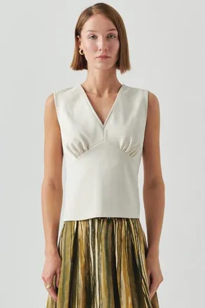 Exquise Baylor Sleeveless Knit Blouse in Ecru at Nordstrom, Size X-Large