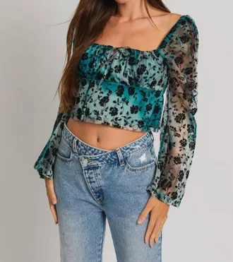 Le Lis Blanc Deux Long Sleeve Square Neck Floral Flocking Top In Green-Black Floral