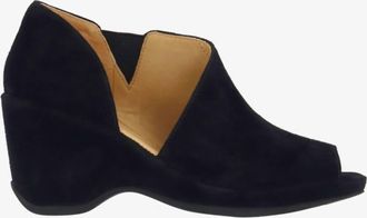 L'Amour Des Pieds Womens Oksana Suede Slip On Shoe In Black