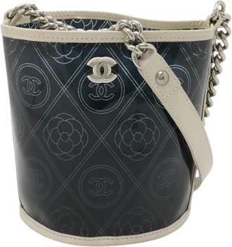 Chanel Pre-owned Camellia Vinyl Leather Basket Shoulder Bag - Pre-owned - Mujer - Negro - ONE SIZE