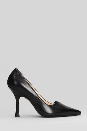 Anna F. Pumps