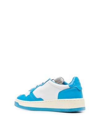 Autry Womens Medalist 01 Low Sneaker White Leather