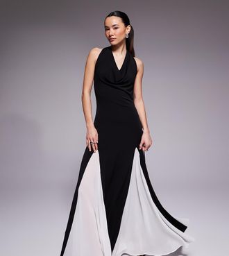 Tfnc Petite Vestito lungo allacciato al collo in chiffon monocromatico con godet a contrasto-Nero