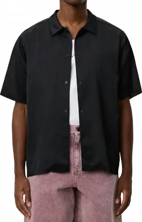 Les Deux Hector Plisse Short Sleeve Shirt In Black