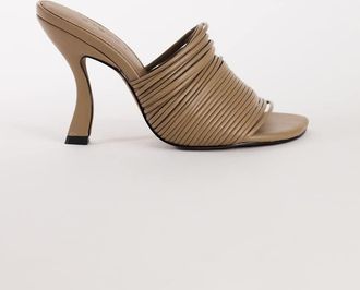 Topshop Wisteria sabot con cinturini e tacco in taupe-Neutro