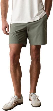 Marine Layer 7-Inch Hybrid Shorts in Laurel Wreath at Nordstrom, Size 34