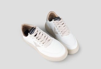 Alexander Smith Ocean Woman in white with pink side logo and heel