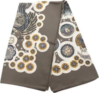 Herm&egrave;s Pre-owned Scarves, female, Brown, Size: ONE SIZE Pre-owned Le Roy Soleil Scarf