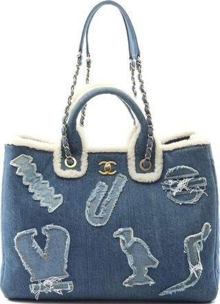Chanel 2019 large logo chain shoulder bag - Blue