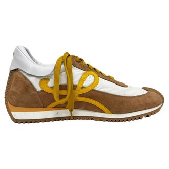 Loewe Loewe Flow Runner Sneakers in Beige Su&egrave;de
