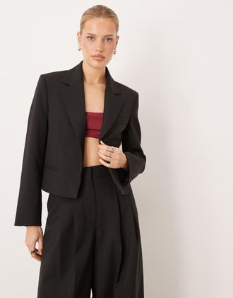 Mango Garbo - Blazer corto nero in coordinato