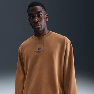 Nike Mens Nike Sportswear Club Fleece Crew-Neck Sweatshirt in Brown | IM7827-235