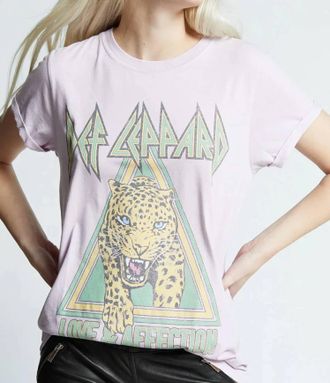 Recycled Karma Def Leopard Tee In Pink