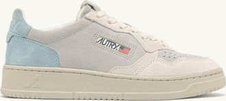 Autry MEDALIST LOW TRICOLOR SNEAKERS IN SUEDE COLOR WHITE SKY AND LOFT